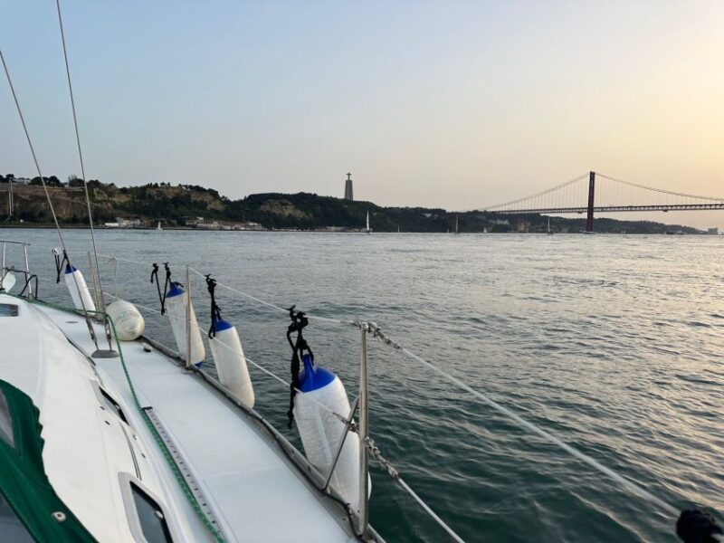 Lisbon: Private sailboat tours on Tagus River - Personalised Service and Expert Crew