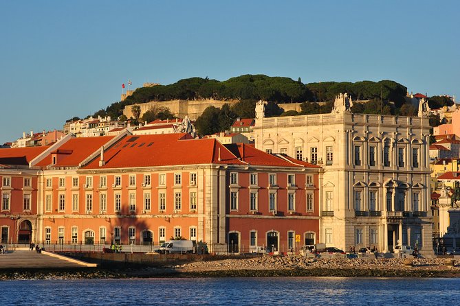 Lisbon Private Sailing Cruise, drink included (options: 2h, 3h, 4h, 6h or 8h) - Drinks and Food: Cheers to Lisbon