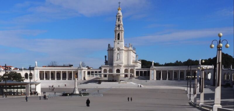 Lisbon: Private Sanctuary of Fátima half day Guided Tour - Discover the Sacred Sanctuary of Fátima on a Private Half-Day Tour from Lisbon