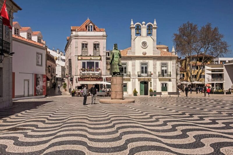 Lisbon: Private Sintra, Cascais & Cabo da Roca Day Trip - Practical Details: Transport, Guidance, and Entrance Access