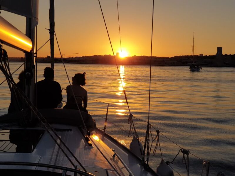 Lisbon: Private Sunset Cruise with Portuguese Wine - The Unique Experience of Watching the Sunset from the River