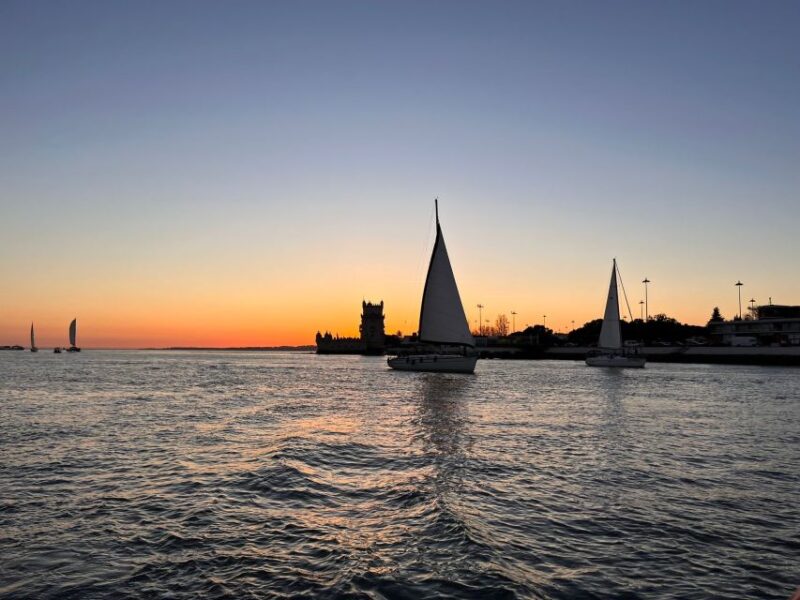 Lisbon: Private Sunset Sailboat Tour with Welcome Drink - The Boat Experience and Onboard Comforts