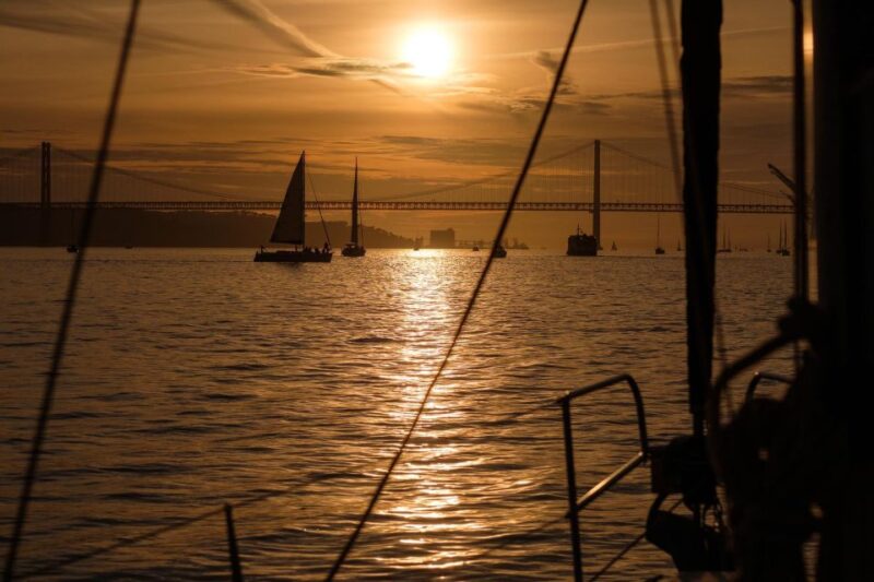 Lisbon: Private Sunset Sailing Tour with drinks - Experience Lisbon’s Sunset from the Water on a Private Sailing Tour for $185