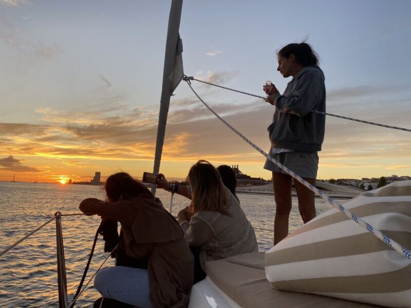 Lisbon: Private Tagus River Sunset Cruise on a Luxury Boat - The Route and Major Landmark Highlights