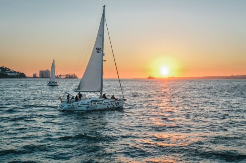 Lisbon: Private Tagus River Yacht Tour - What’s Included in the Private Yacht Experience