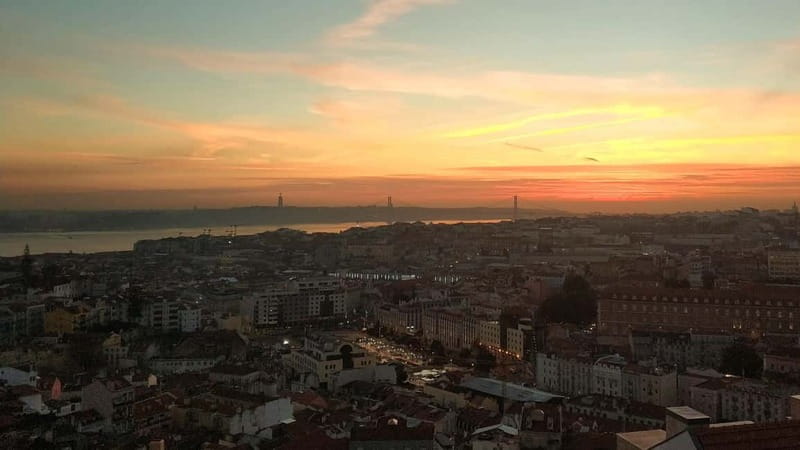 Lisbon: Private Tour in a Piaggio Ape Calessino - Discover Lisbon’s Highlights from Praça da Figueira