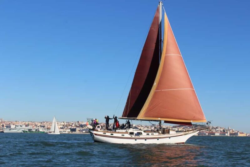 Lisbon: Private tour on a Vintage Sailboat - Discover Lisbon’s Skyline on a Private Vintage Sailboat