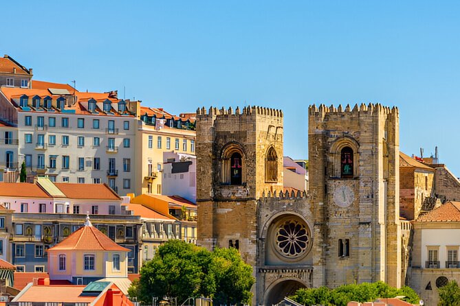 Lisbon: Private Tuk-Tuk City Tour - Exploring Graça and São Vicente Neighborhoods