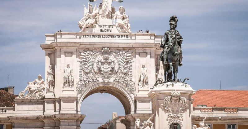 Lisbon: Private Tuk-Tuk Tour - Explore Lisbon in Style with a Private Eco Tuk-Tuk Tour