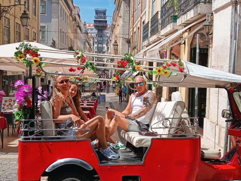 Lisbon: Private Tuk-Tuk Tour of Old Town & Scenic Viewpoints - The Experience with Guides and Practical Tips
