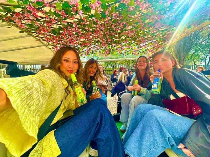 Lisbon: Private Tuk Tuk Tour with Polaroid Photos - Key Points