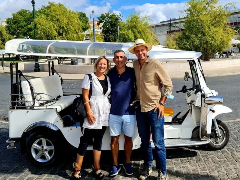 Lisbon: Private Tuk Tuk Tour with Professional Guide - Key Points