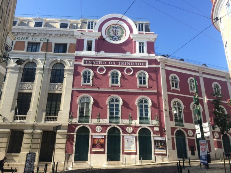 Lisbon: Private Walking Tour - Meeting Point, Accessibility, and Practical Tips