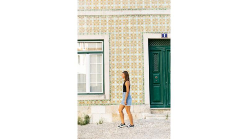 Lisbon: Private Walking Tour with Professional Photoshoot - From the Historic Streets to the Grandeur of Praça do Comércio