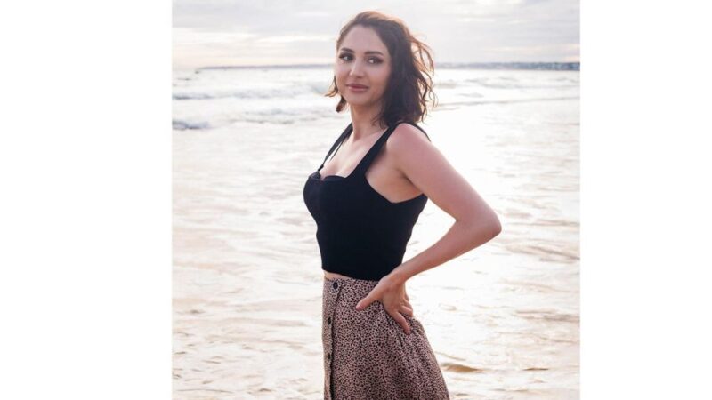 Lisbon: Professional Photographer (@ivetta_photos) - Key Points