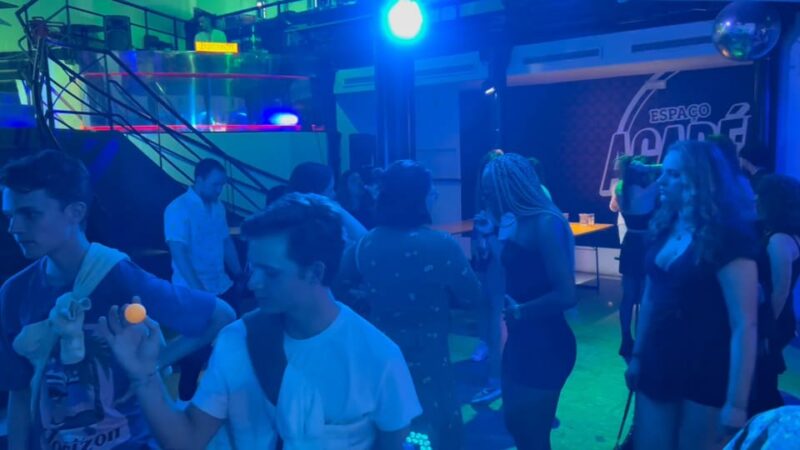 Lisbon Pub Crawl: Unlimited Drinks, Shots & V.I.P Club Entry - Exploring the Neighborhoods: Bairro Alto and Pink Street