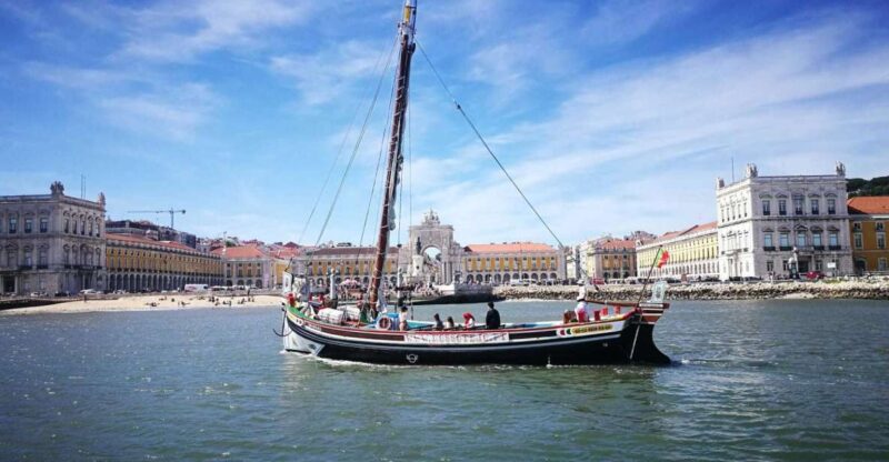 Lisbon: River Tagus Sightseeing Cruise in Traditional Vessel - Exploring Lisbon’s Waterfront: From Praça do Comércio to Ribeira das Naus