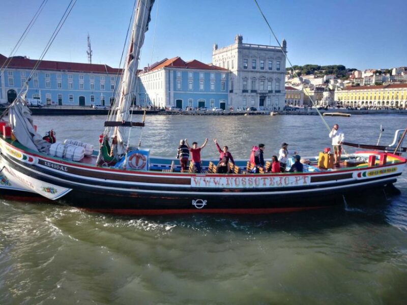 Lisbon: River Tagus Sightseeing Cruise in Traditional Vessel - The Church of Santa Engrácia and the National Pantheon