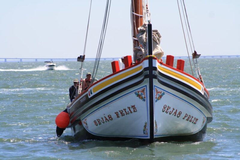 Lisbon: River Tagus Sightseeing Cruise in Traditional Vessel - The Crew and Commentary