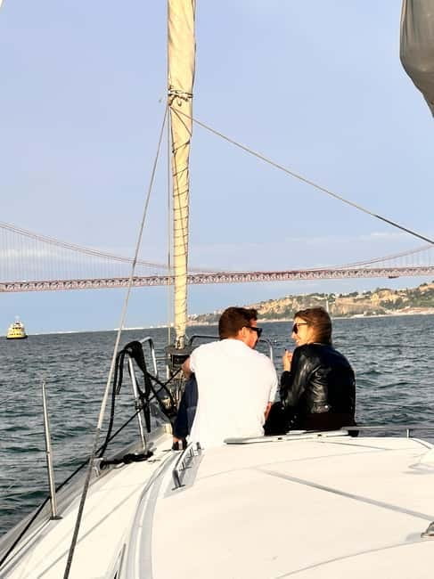 Lisbon: Romantic Cruise with Wine & Portuguese Tapas - Discover Lisbon from the Water: A Romantic Cruise with Wine & Tapas