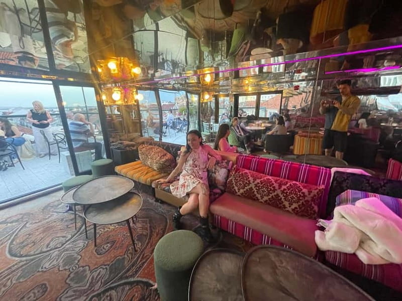 Lisbon : Rooftop Revelry: Sky Tour with 6 Rooftops & Drinks - Key Points