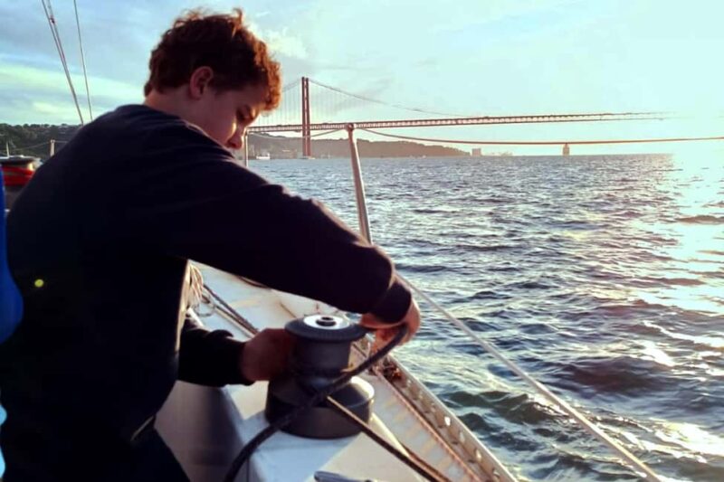 Lisbon: Sailboat Excursion - Suitable Clothing and Weather Considerations