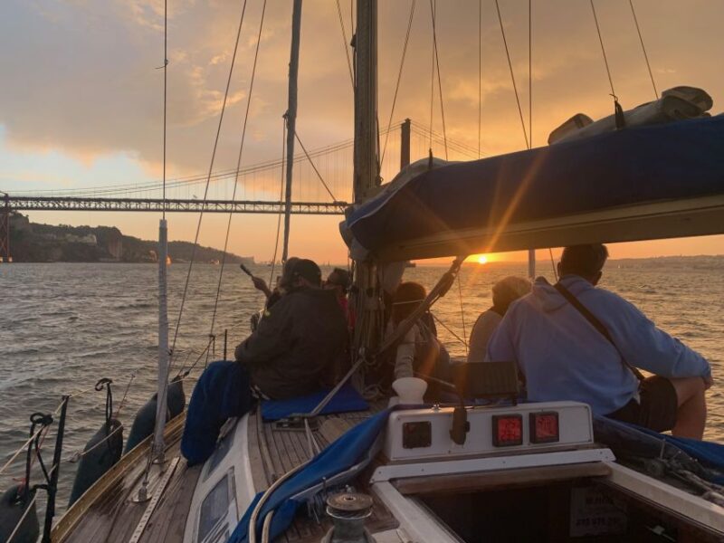 Lisbon: Sailboat Sunset Tour with a Drink - Starting Point at Doca de Alcântara and Meeting Logistics