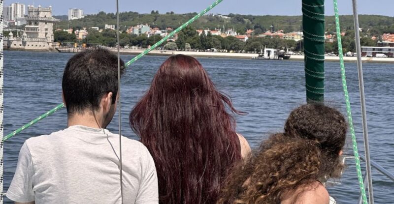 Lisbon: Sailboat tour on Tagus river - shared - Key Points