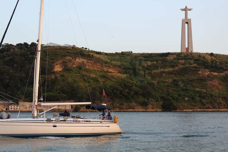 Lisbon: Sailing Boat Tour with Drinks - The Experience Onboard the Sailboat