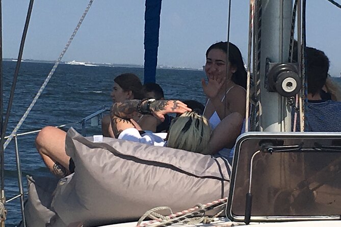 Lisbon Sailing Day Cruise with wine & snacks - Ideal Conditions and Practical Tips