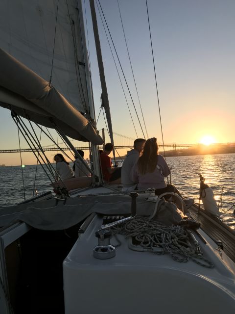 Lisbon: Sailing with history and wine - The Route: From the 19th Century to Modern Landmarks