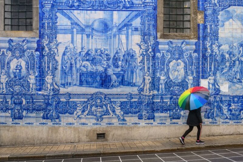 Lisbon: See Lisbon Like a Local on a Private Walking Tour - Key Points