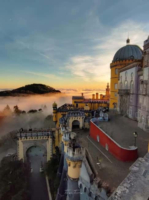 Lisbon: Sintra & Cascais Small-Group Tour - Scenic Drive to Cascais and Ocean Views