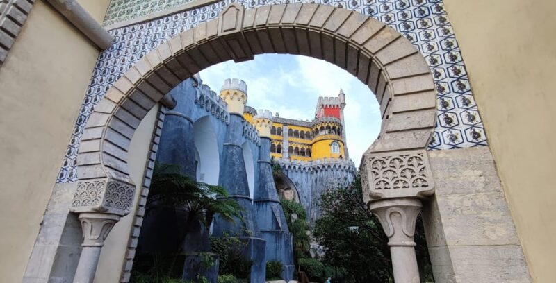 Lisbon: Sintra, Pena, Cabo da Roca, Guincho, Cascais, Estoril. Up to 6 people. - Visiting Estoril’s Famous Casino and Coastal Views