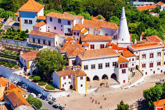 Lisbon: Sintra, Pena Palace, Cascais & Cabo Small Group Day Tour - What’s Included and What to Bring