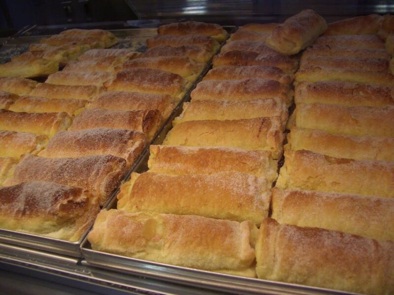 Lisbon: Sintra, Pena Palace, Quinta Regaleira, Cascais Tour - Exploring Sintras Historic Center and Royal Palaces