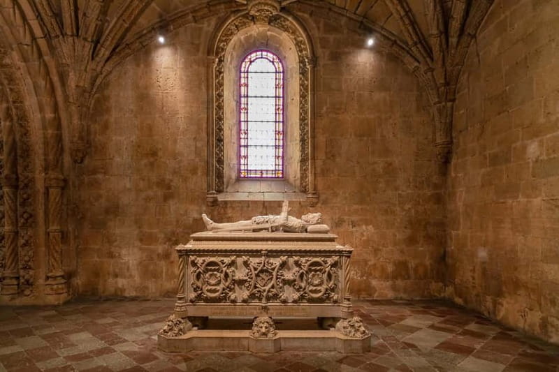 Lisbon: Skip-the-line Jerónimos Monastery Tour with Tickets - What the Tour Includes and Excludes