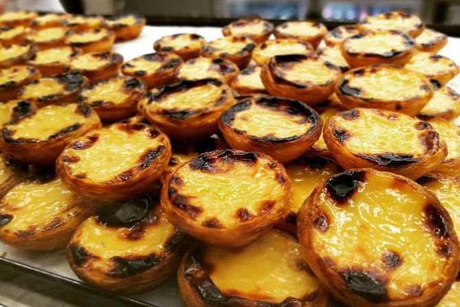 Lisbon Small-Group Food Tour with 18 Tastings in Alfama District - Pacing, Duration, and Physical Considerations