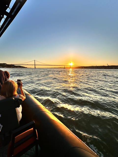 Lisbon Speed Boat Monuments Tour Sunset - Landmark Stops and Photo Opportunities from the Water