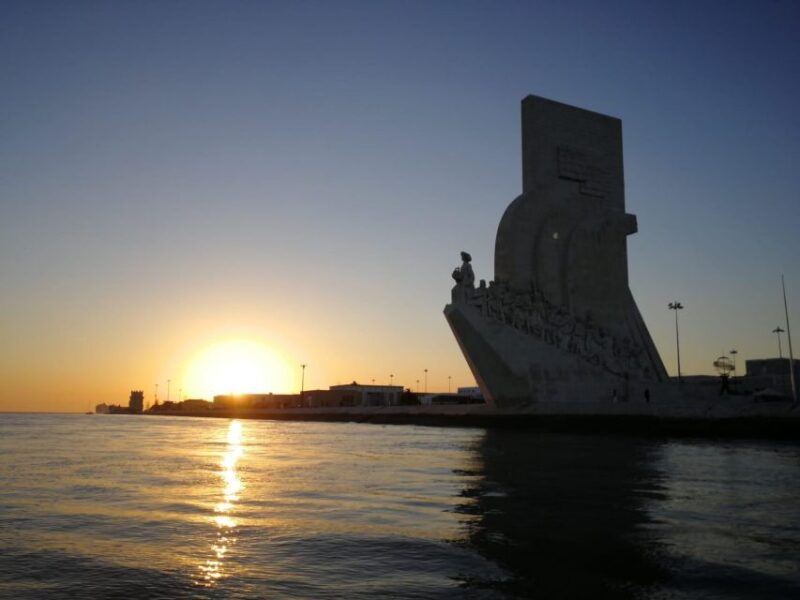 Lisbon Speedboat Sunset with Monuments Sightseeing - The Experience of Speed and Heritage Combined
