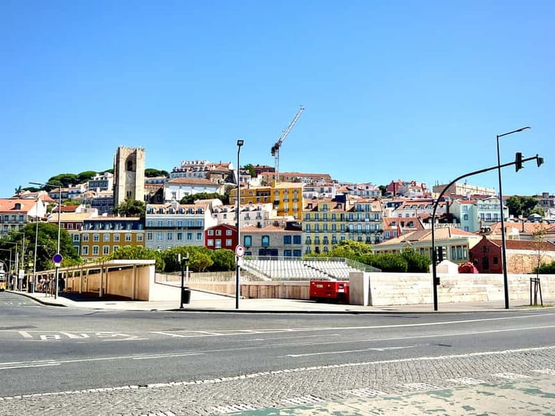 LISBON STORY TOUR BY TUK TUK - Key Points