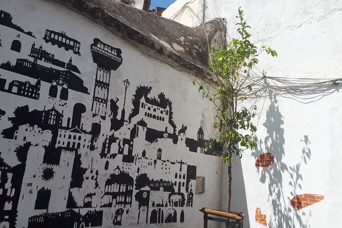 LISBON Street Art Tour - Discovering the Roots of Fado and Authentic Mouraria