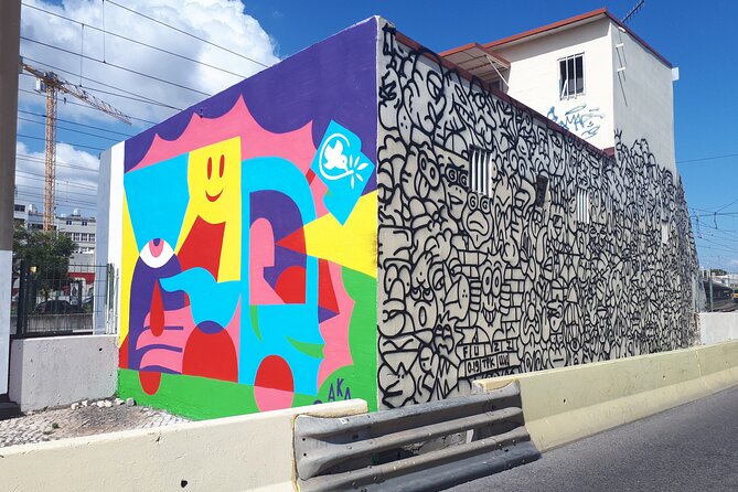 LISBON Street Art Tour - Murals and Walls of Fame in Graça and São Vicente