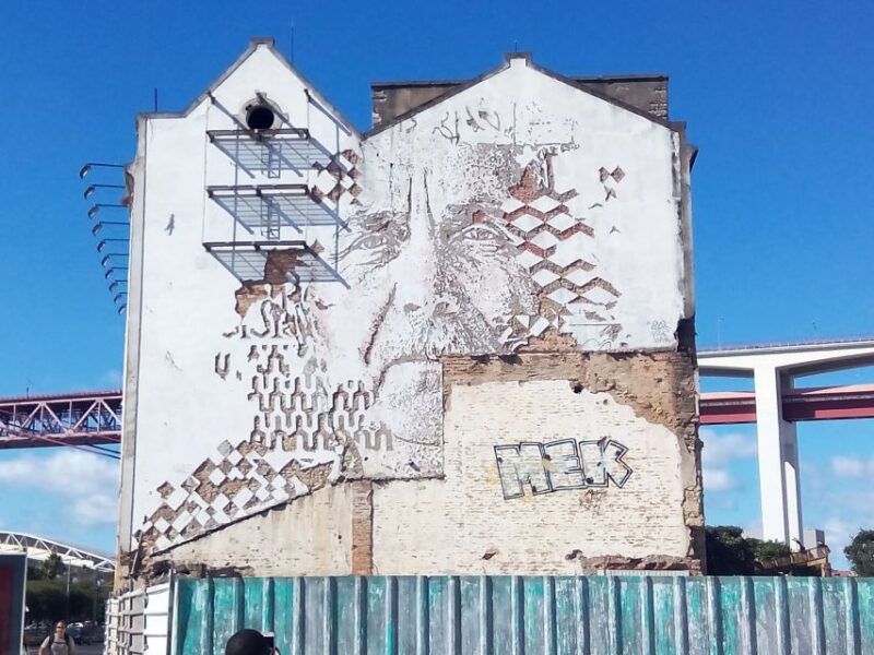 Lisbon: Street Art Walk - Discovering the Outdoor Urban Gallery in Bairro Alto