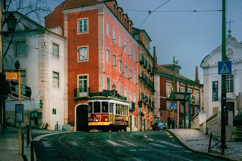 Lisbon: Street Photography Tour Sunrise or Sunset - What Makes This Tour a Great Choice