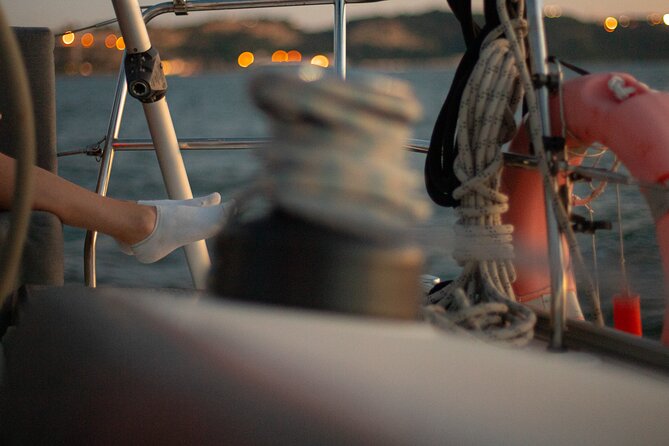 Lisbon Sunset Boat Cruise Tour With Drinks Included - Discover Lisbon’s Coast in Style on a Sunset Boat Cruise