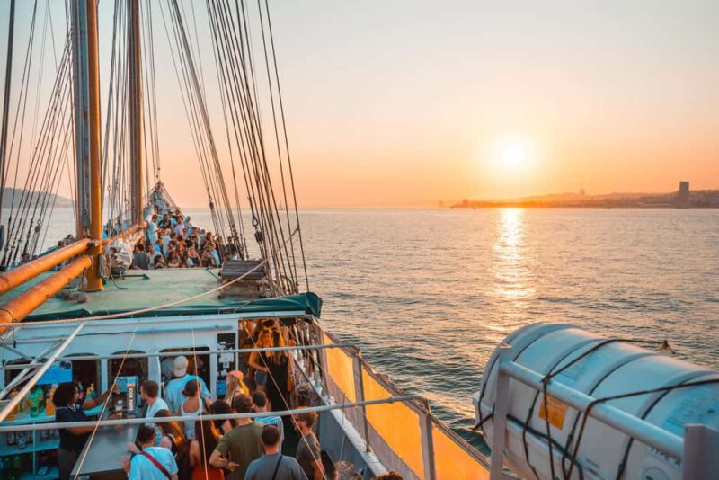 Lisbon: Sunset Boat Party Cruise with Music & Drinks - Key Points