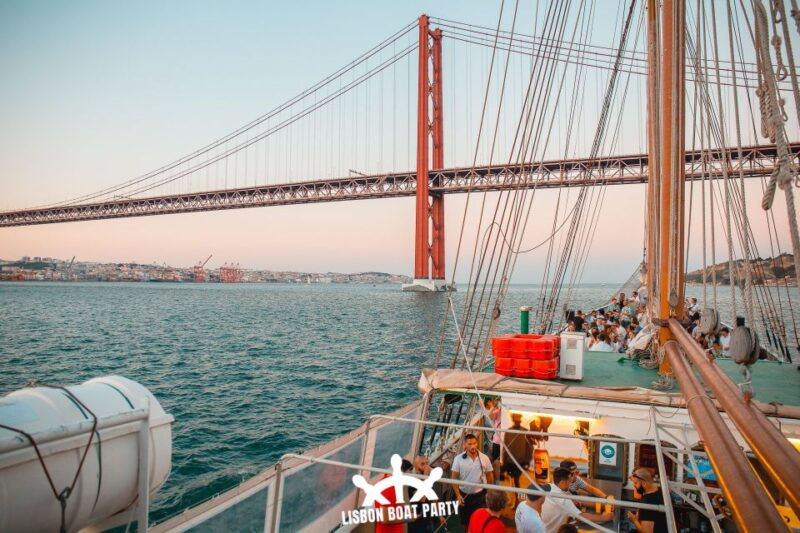 Lisbon: Sunset Boat Party with 2 Drinks and Free Club Entry - Key Points