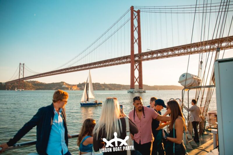 Lisbon: Sunset Boat Party with 2 Drinks and Free Club Entry - Continuing the Party at Lisbon’s Best Nightclubs