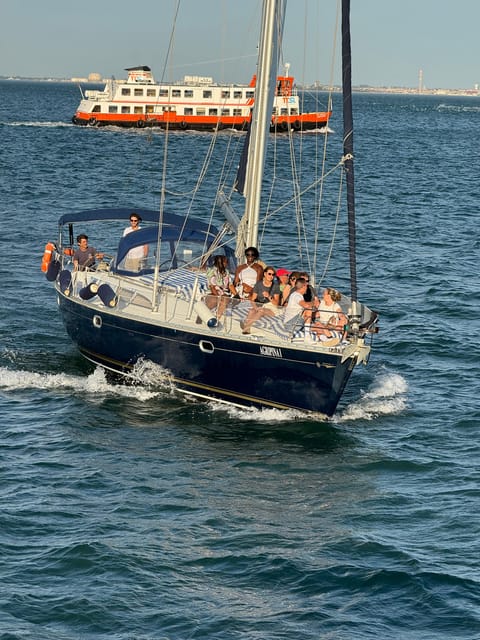 Lisbon: Sunset boat tour with green wine - Enjoy a Relaxing Experience on a Family-Run Boat